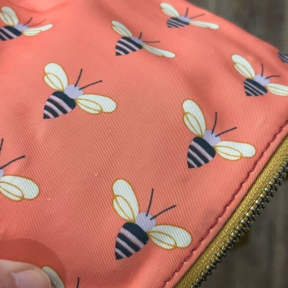 Fossil Cottagecore Bumblebee Print Nylon Crossbody Bag - Picture 5 of 11